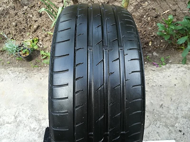 Гуми Летни 245/45R19, снимка 1 - Гуми и джанти - 21769078