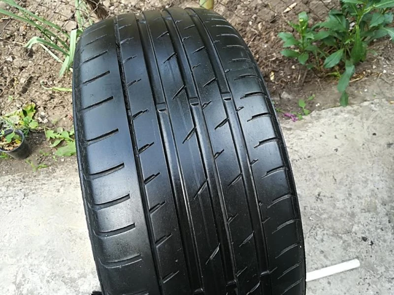 Гуми Летни 245/45R19, снимка 2 - Гуми и джанти - 21769078