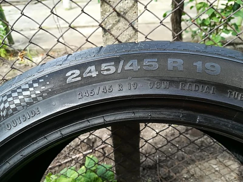 Гуми Летни 245/45R19, снимка 5 - Гуми и джанти - 21769078