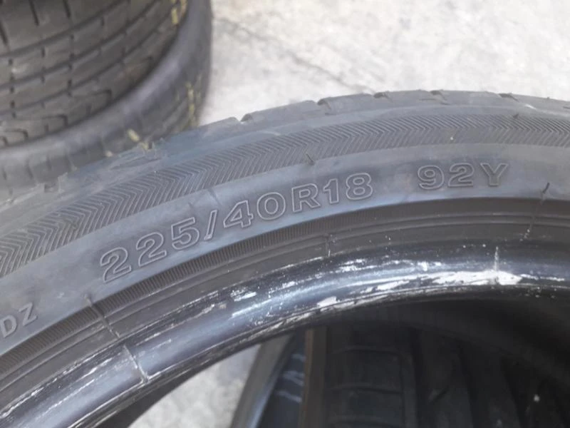 Гуми Летни 225/40R18, снимка 8 - Гуми и джанти - 25873177