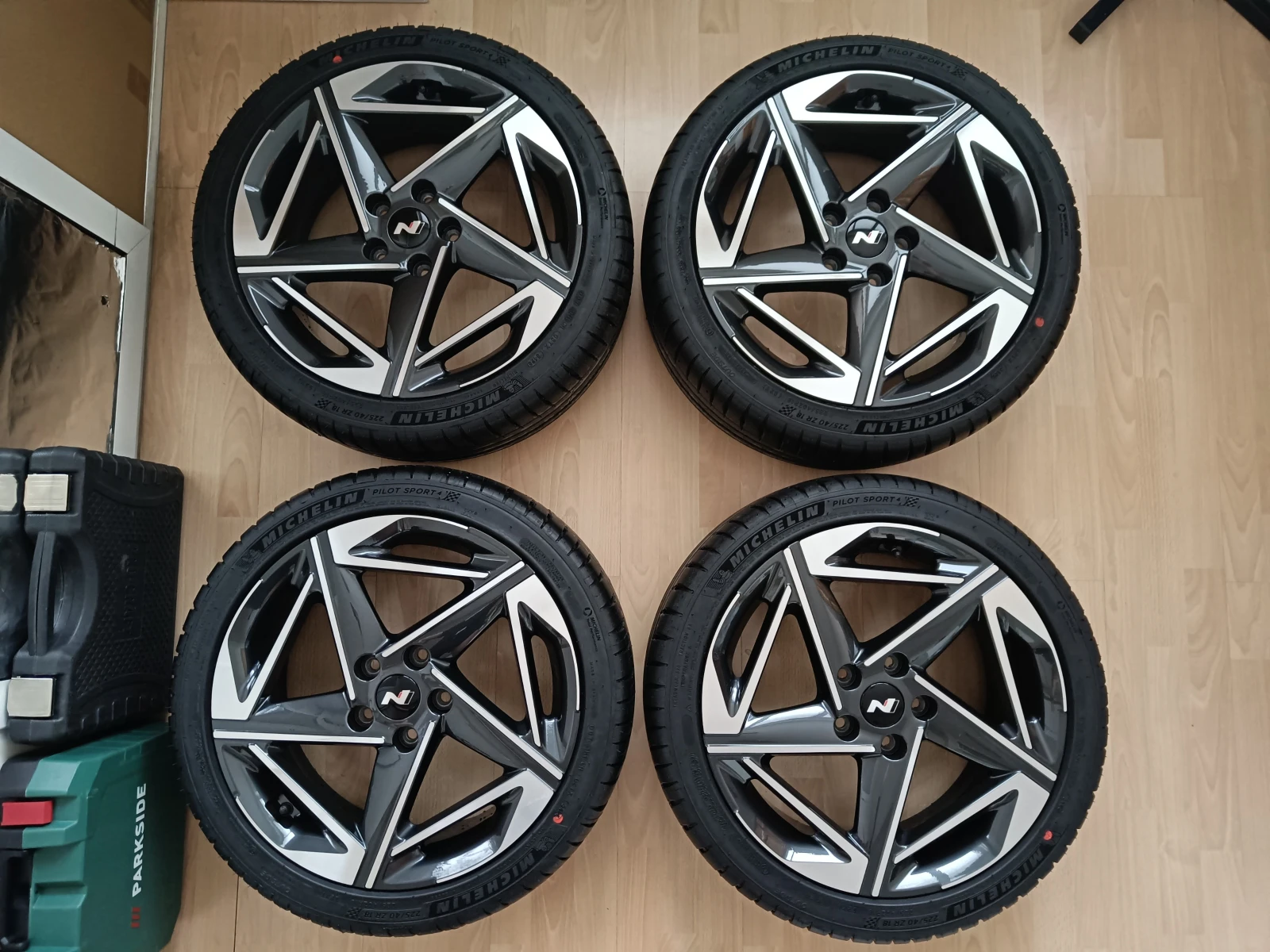 ���� � ������ 225/40R18 �� Hyundai I30 | Mobile.bg � ����������� 2