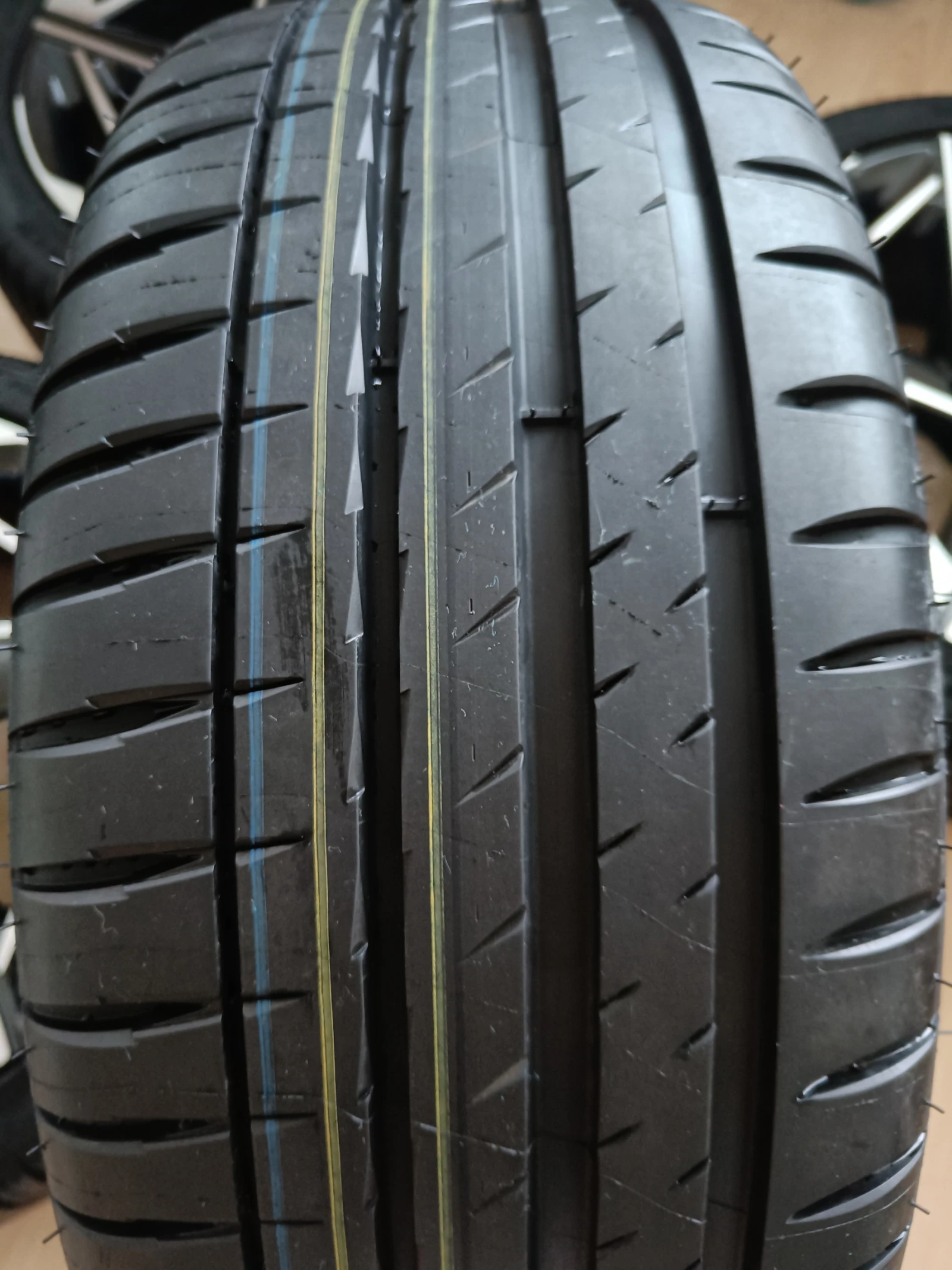 ���� � ������ 225/40R18 �� Hyundai I30 | Mobile.bg � ����������� 11