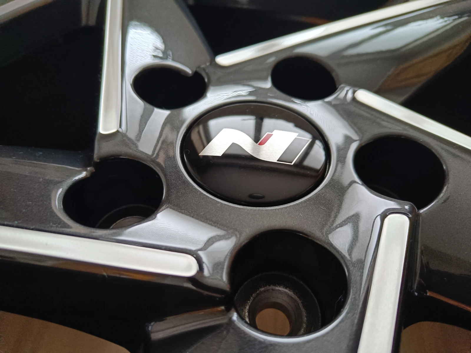 ���� � ������ 225/40R18 �� Hyundai I30 | Mobile.bg � ����������� 9