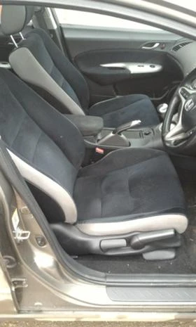 Honda Civic 2.2 i-CTDI, снимка 9