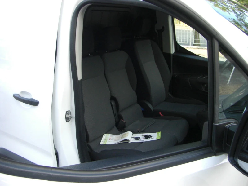 Citroen Berlingo 1.5 Blue HDI NAVI EURO 6D, снимка 13 - Автомобили и джипове - 46702812