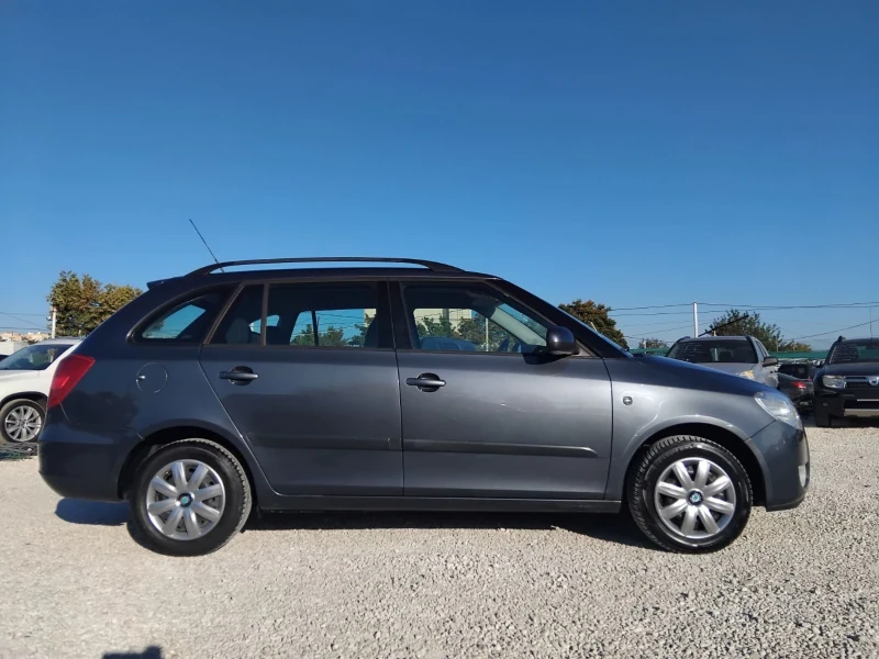 Skoda Fabia 1.4 Бензин СТАРИЯТ МОТОР!!!, снимка 6 - Автомобили и джипове - 46975604