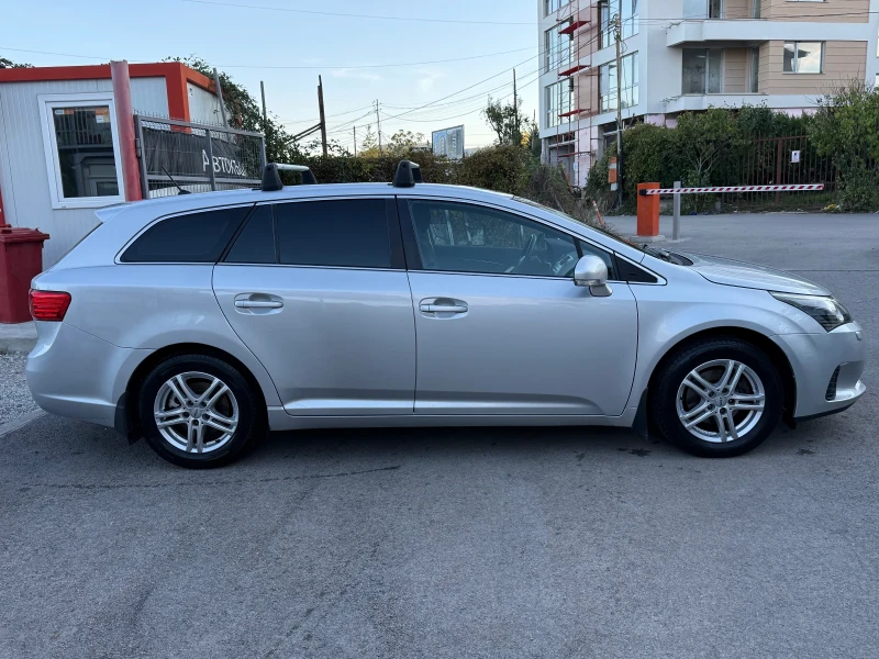 Toyota Avensis Facelift 2013г. 1.6 Valvematic (132 кс) Подгрев, снимка 5 - Автомобили и джипове - 47476626