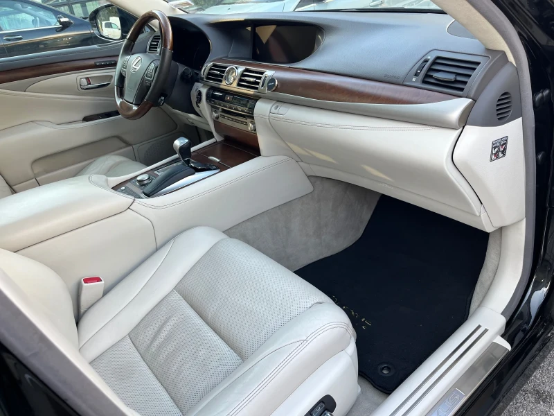 Lexus LS 600H L AWD/PRESIDENT EDITION , снимка 11 - Автомобили и джипове - 47600749