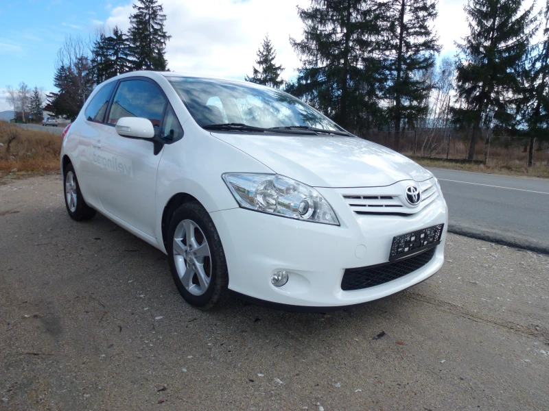 Toyota Auris 1.3, снимка 2 - Автомобили и джипове - 48293122