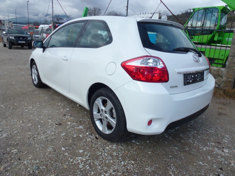 Toyota Auris 1.3, снимка 3 - Автомобили и джипове - 48293122