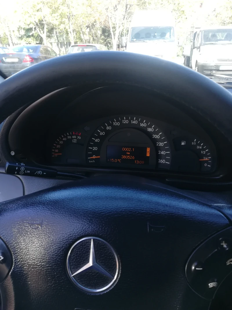 Mercedes-Benz C 180, снимка 13 - Автомобили и джипове - 52678880