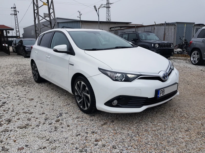 Toyota Auris FACELIFT ЧИСТО НОВА БАТЕРИЯ , снимка 3 - Автомобили и джипове - 52885949