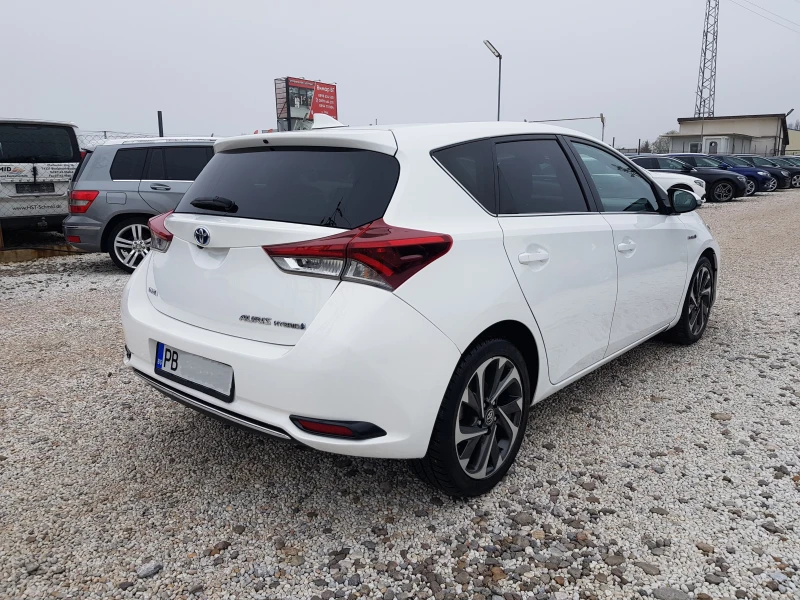 Toyota Auris FACELIFT ЧИСТО НОВА БАТЕРИЯ , снимка 5 - Автомобили и джипове - 52885949