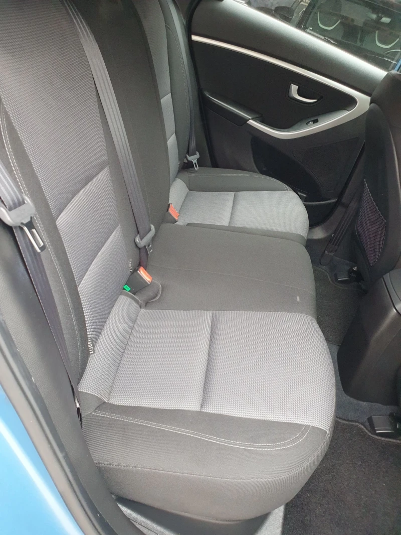 Hyundai I30 1.6D FACE FULL PANORAMA 6 skr., снимка 11 - Автомобили и джипове - 53121275