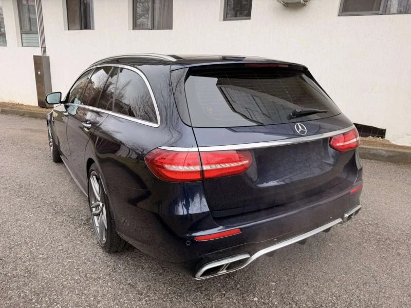 Mercedes-Benz E 63 AMG S / 4-MATIC+ / ГОТОВ ЛИЗИНГ, снимка 5 - Автомобили и джипове - 53297065