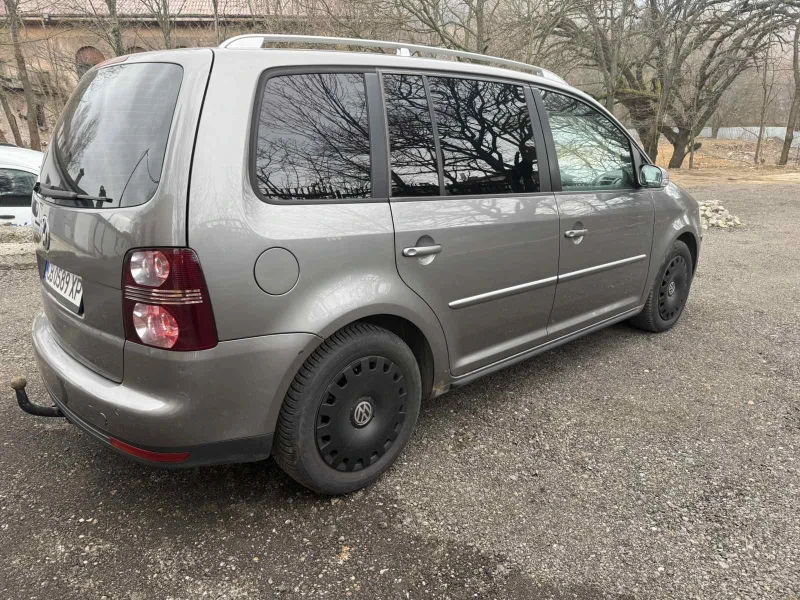 VW Touran ТОВАРЕН, снимка 4 - Автомобили и джипове - 53462852
