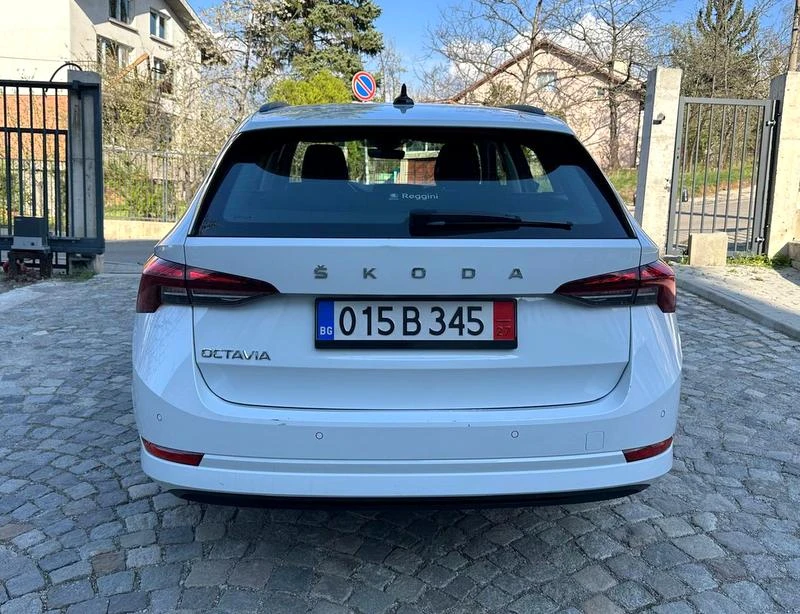 Skoda Octavia 2.0 TDI Automat_Digital_Cockpit - изображение 6