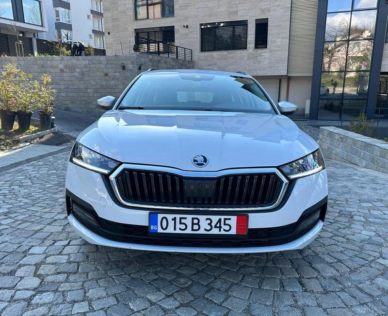 Skoda Octavia 2.0 TDI Automat_Digital_Cockpit - изображение 3