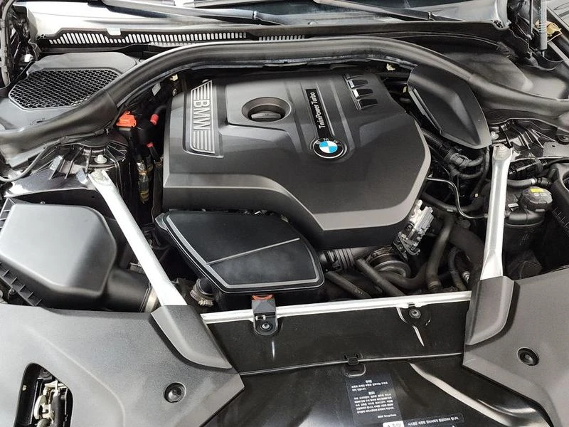 BMW 520 2.0 Automatic, снимка 17 - Автомобили и джипове - 55475669