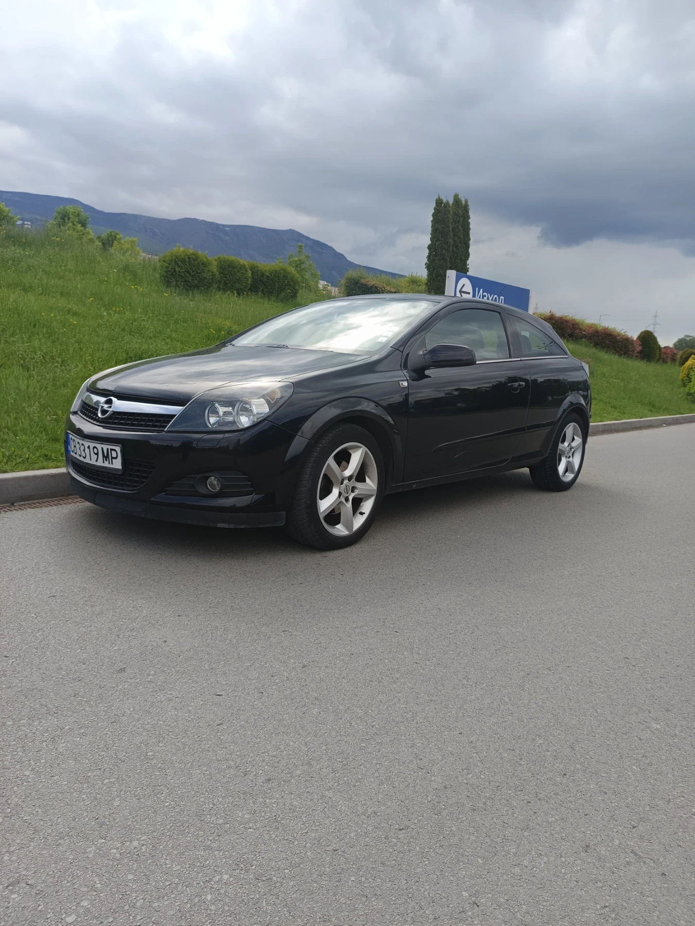 Opel Astra 1.7 GTC, снимка 1