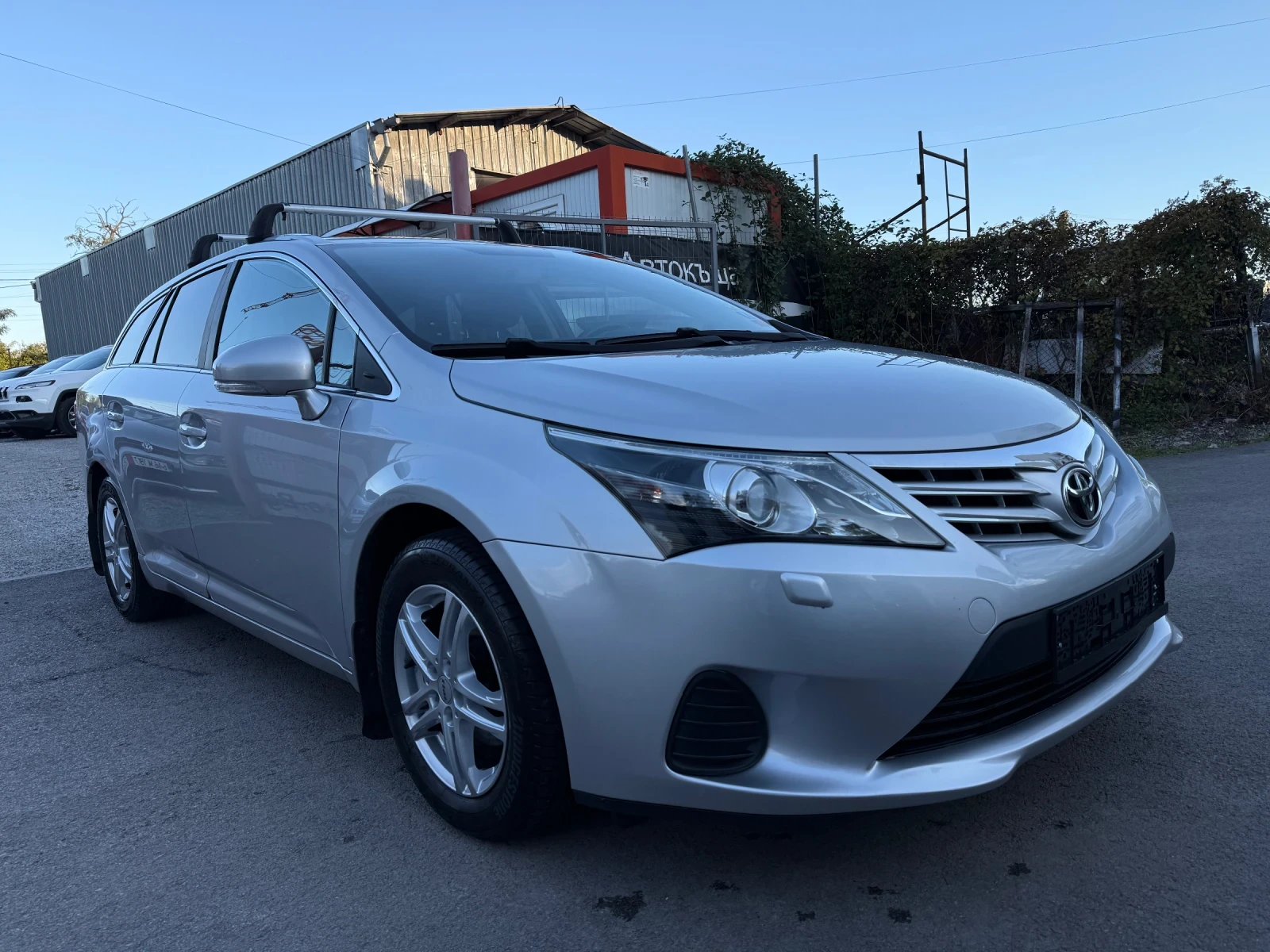 Toyota Avensis Facelift 2013г. 1.6 Valvematic (132 кс) Подгрев - изображение 3