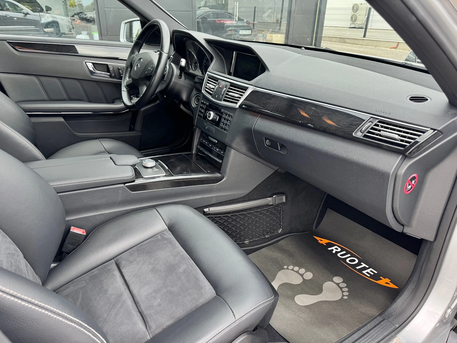Mercedes-Benz E 350 CDi AMG Pack - изображение 10