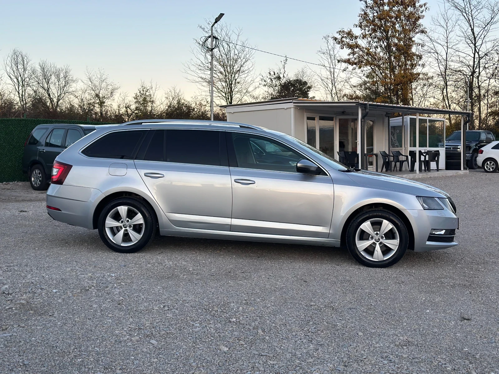Skoda Octavia 2.0TDI 150hp DSG-7 Distance Assist | Mobile.bg   16