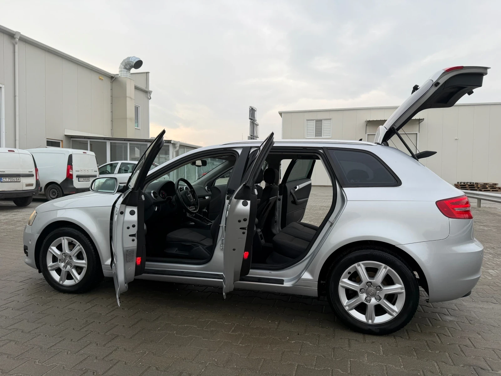 Audi A3 1.6 tdi - изображение 10