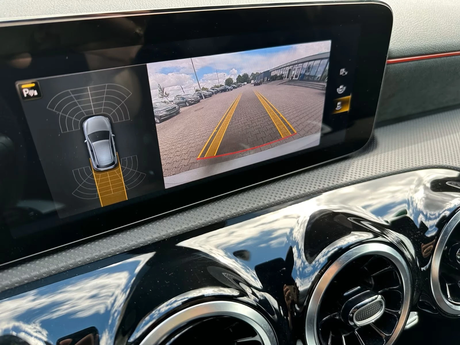 Mercedes-Benz A 200 AMG* Cam* LED* NAV - изображение 9