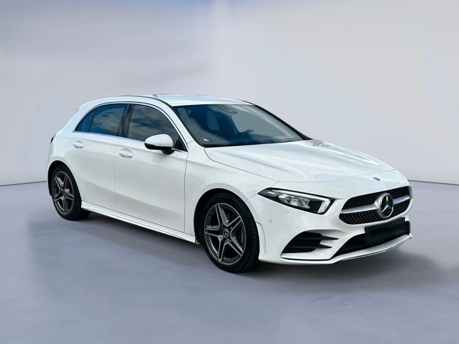 Mercedes-Benz A 200 AMG* Cam* LED* NAV - изображение 2