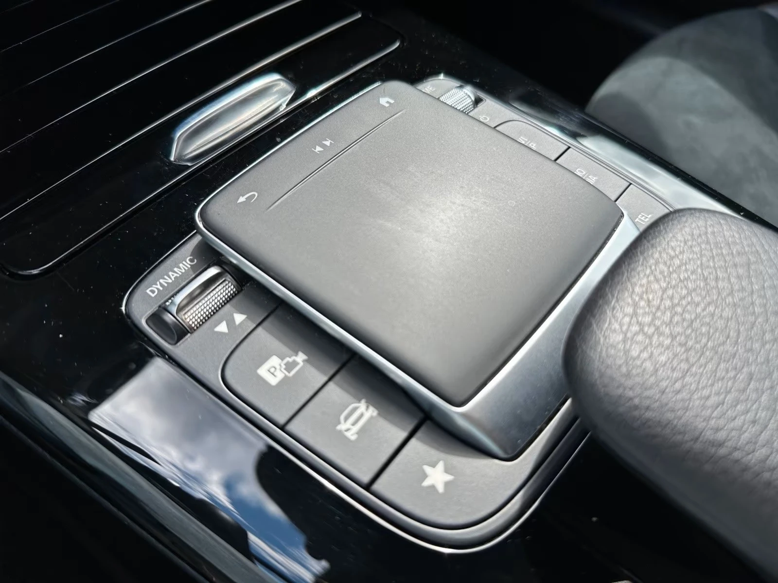 Mercedes-Benz A 200 AMG* Cam* LED* NAV - изображение 10