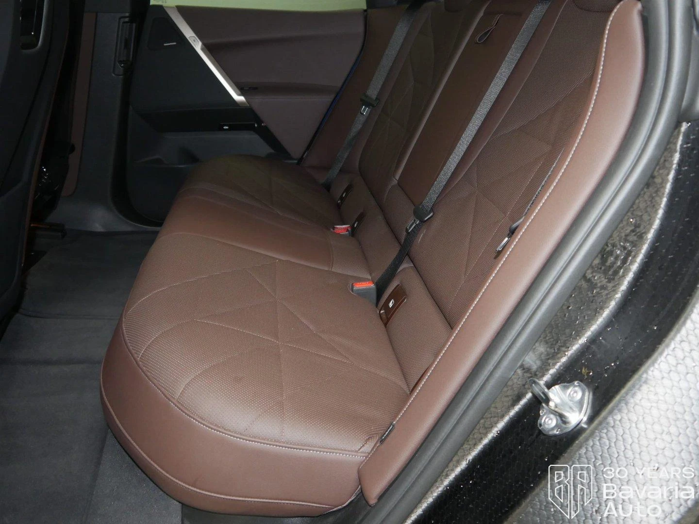 BMW iX 40 xDrive Sport - изображение 8