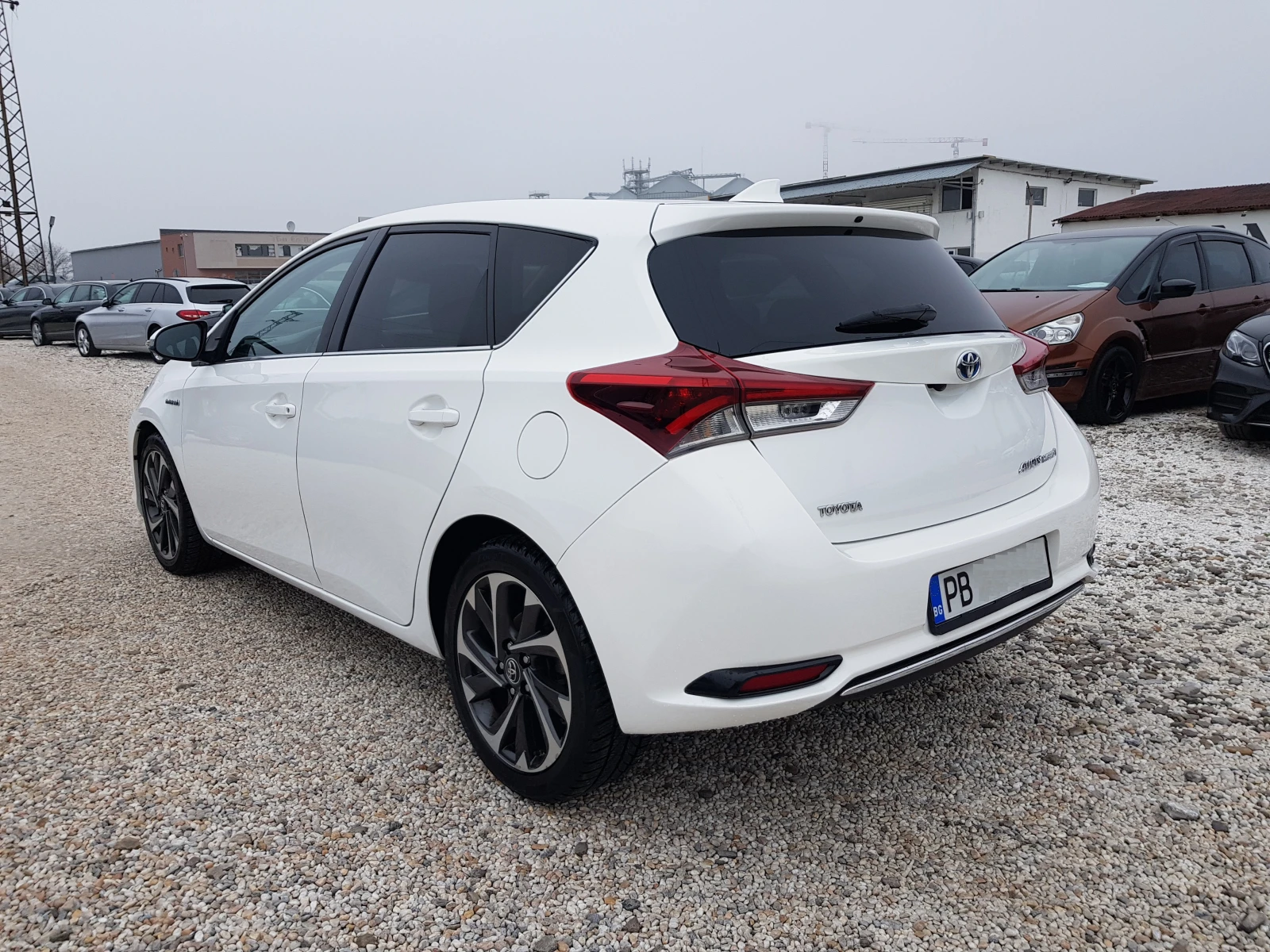 Toyota Auris FACELIFT ЧИСТО НОВА БАТЕРИЯ  - изображение 7