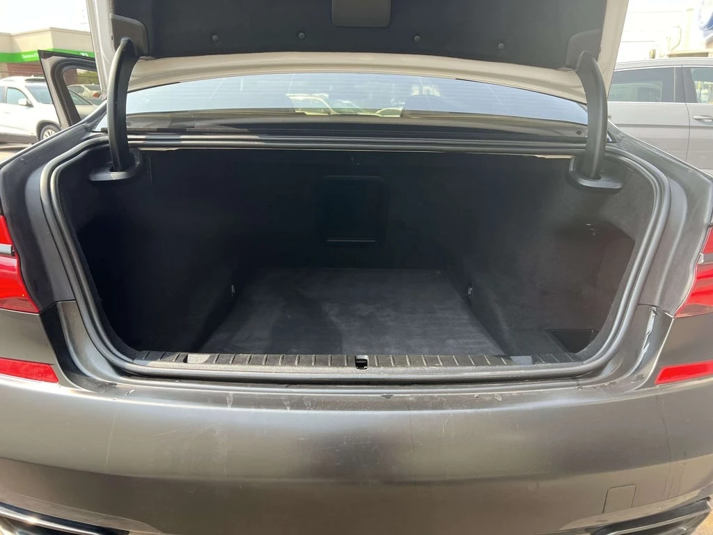 BMW 750 * CARFAX * ЦЕНА ДО БГ - изображение 5