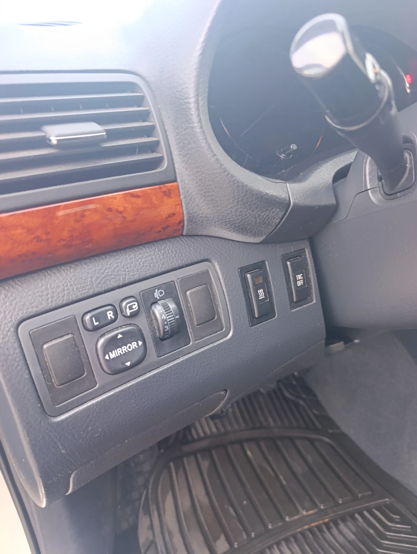 Toyota Avensis 2.0 d4d, снимка 8 - Автомобили и джипове - 53600323