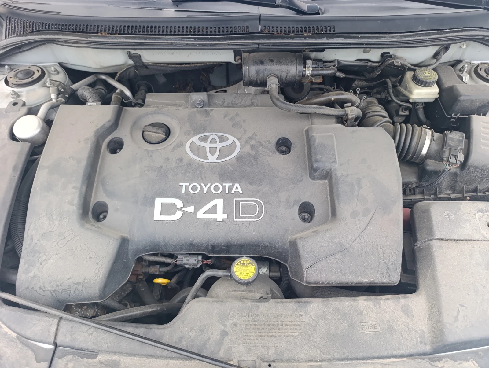 Toyota Avensis 2.0 d4d, снимка 6 - Автомобили и джипове - 53600323