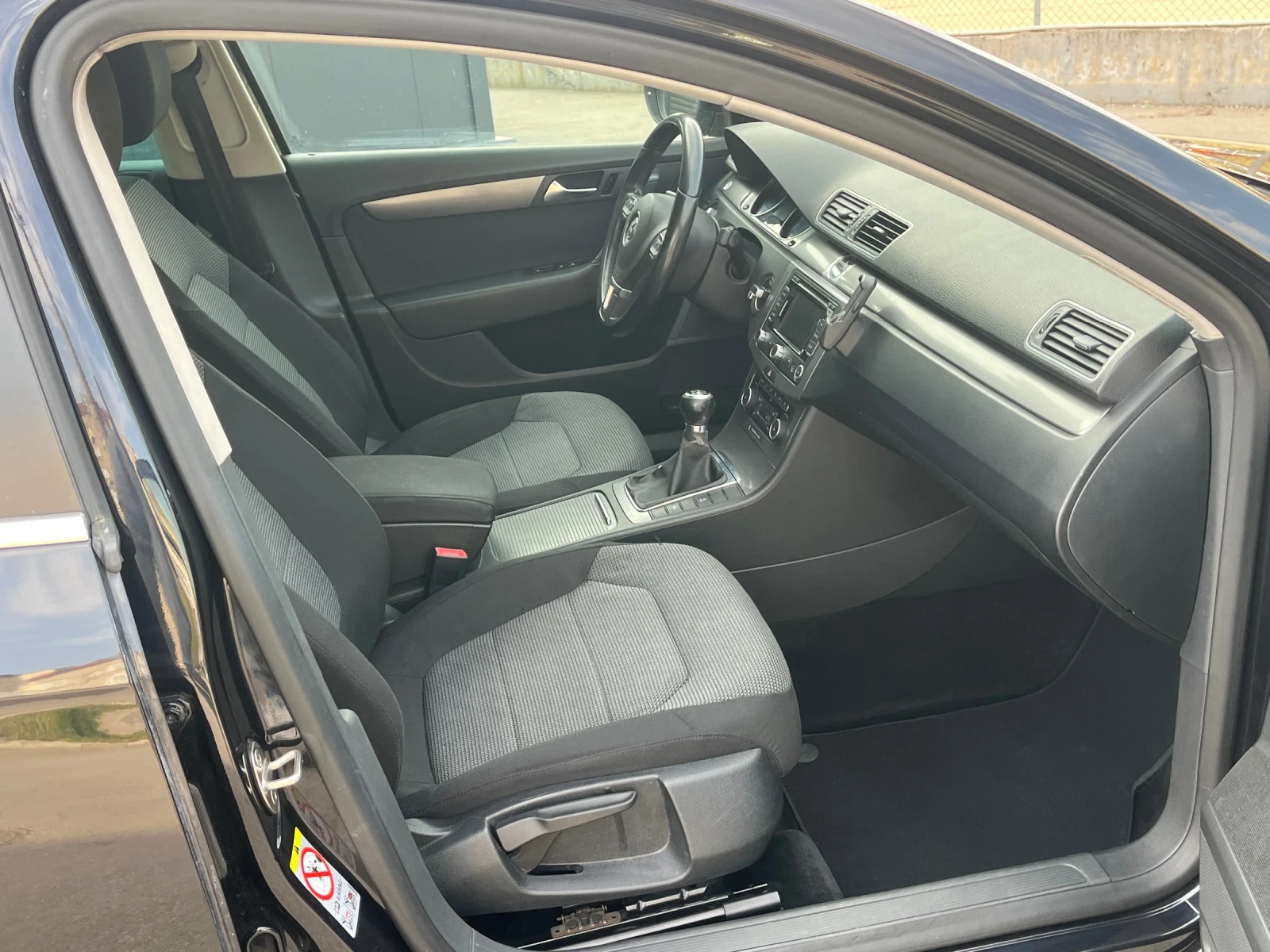 VW Passat 2.0TDI SWISS, снимка 12 - Автомобили и джипове - 54199181