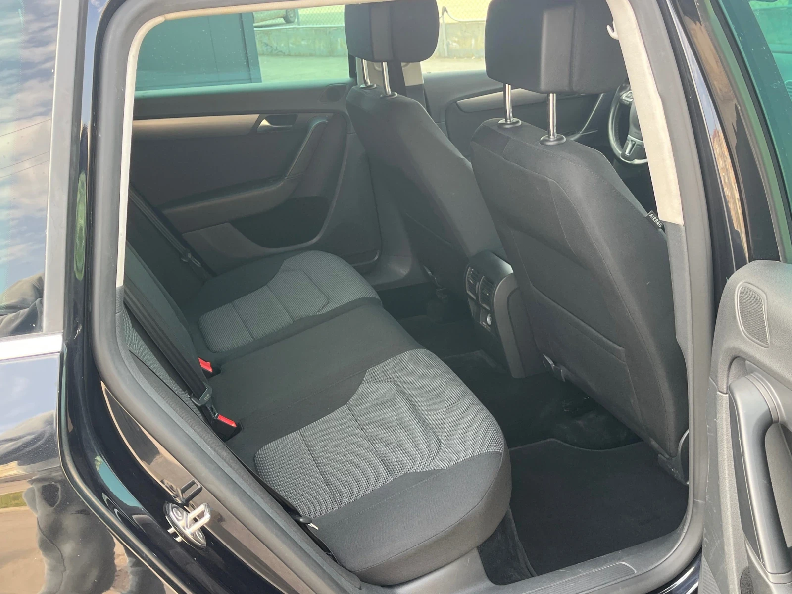 VW Passat 2.0TDI SWISS, снимка 11 - Автомобили и джипове - 54199181