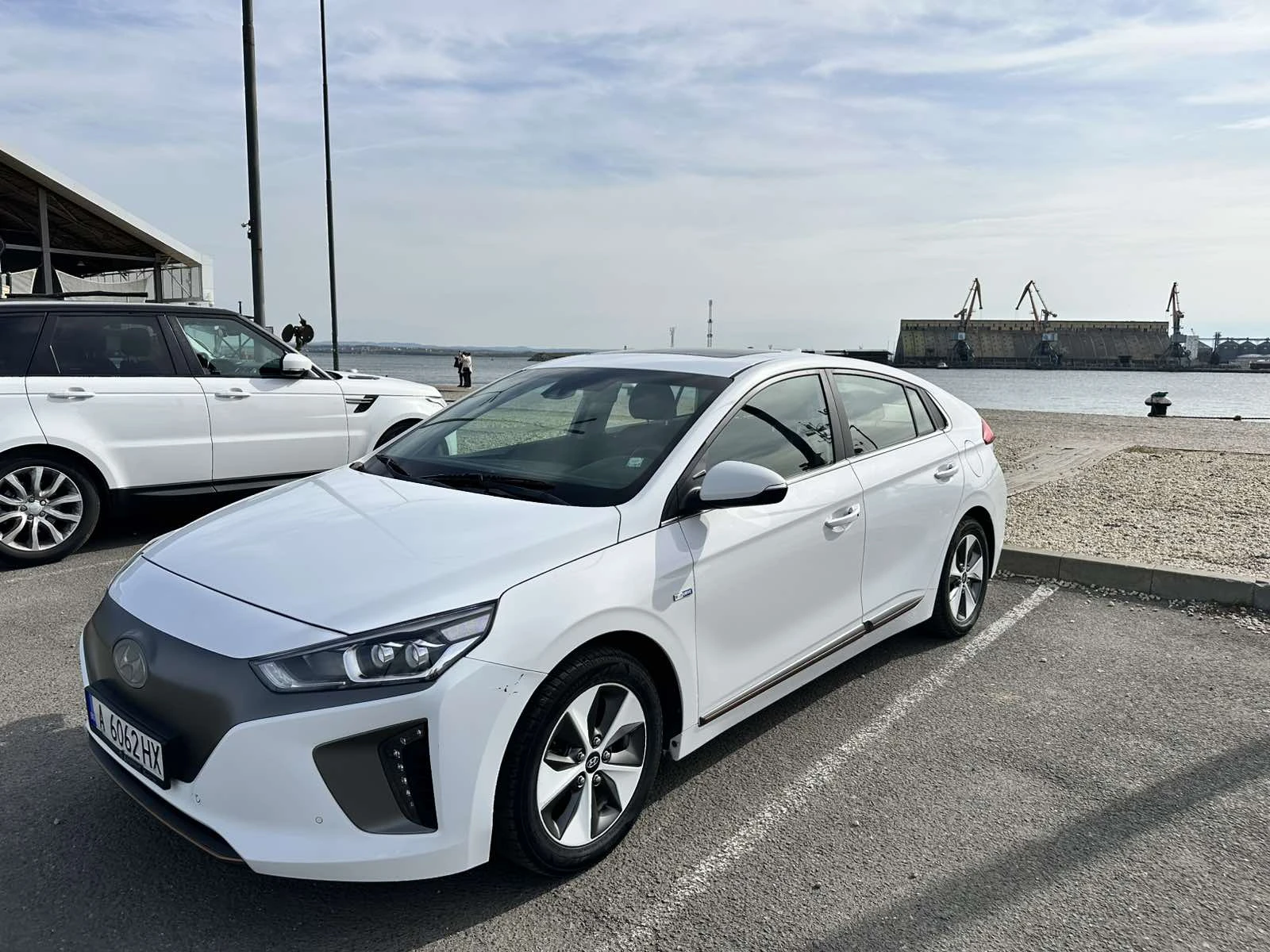 Hyundai Ioniq, снимка 5 - Автомобили и джипове - 54212271