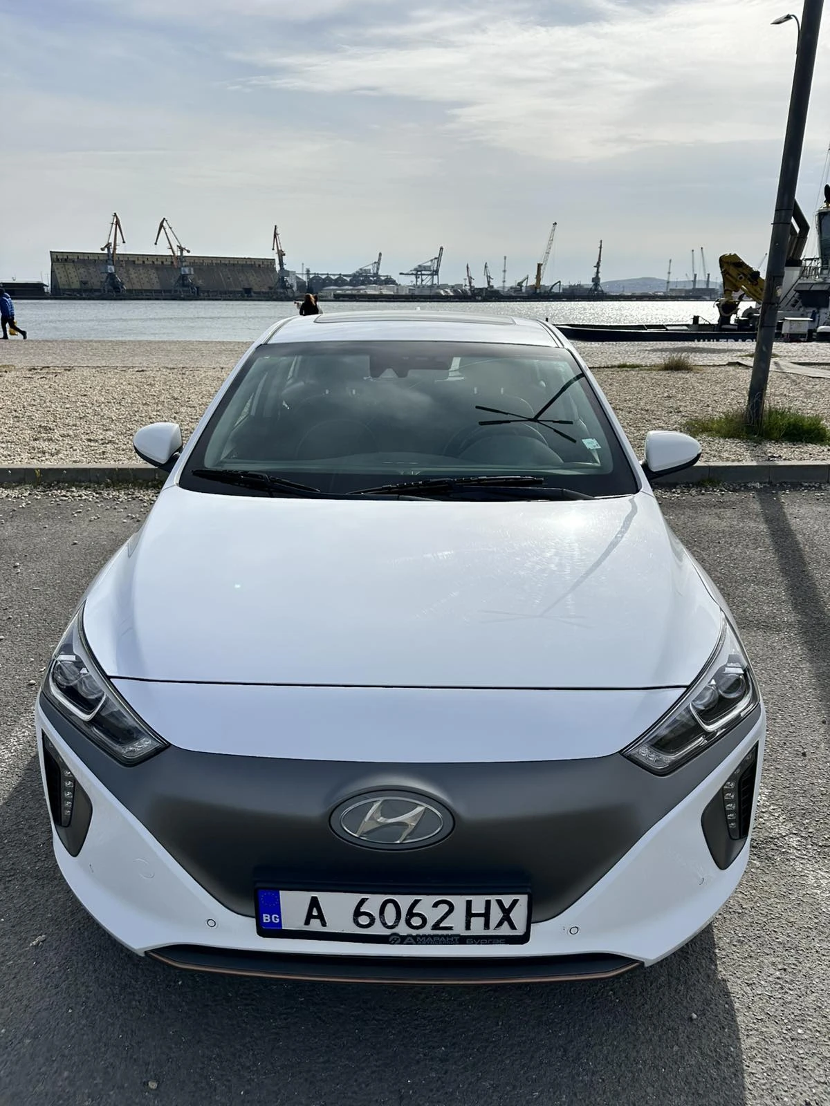 Hyundai Ioniq, снимка 2 - Автомобили и джипове - 54212271