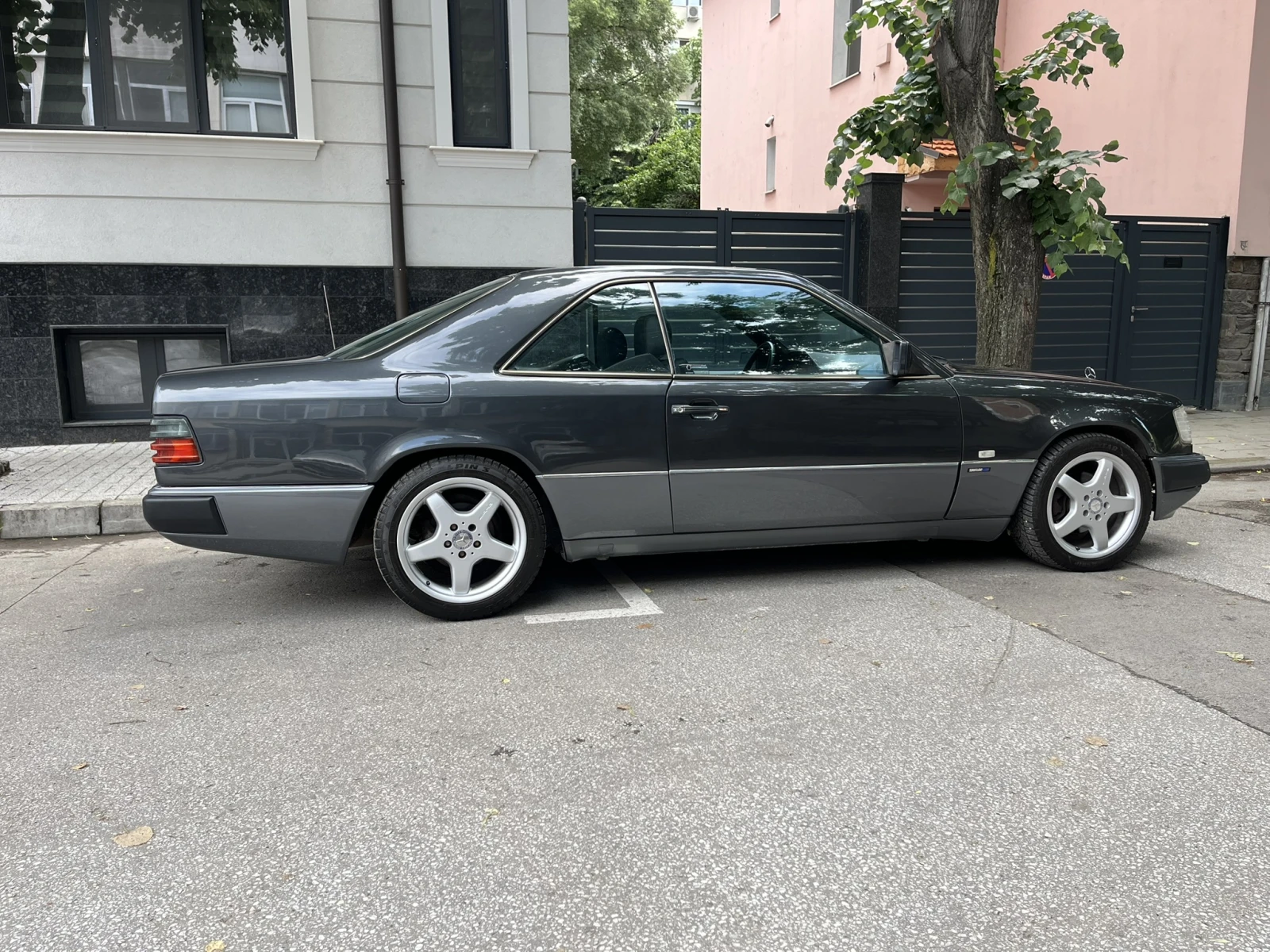 Mercedes-Benz 124 200CE, снимка 3 - Автомобили и джипове - 54663605