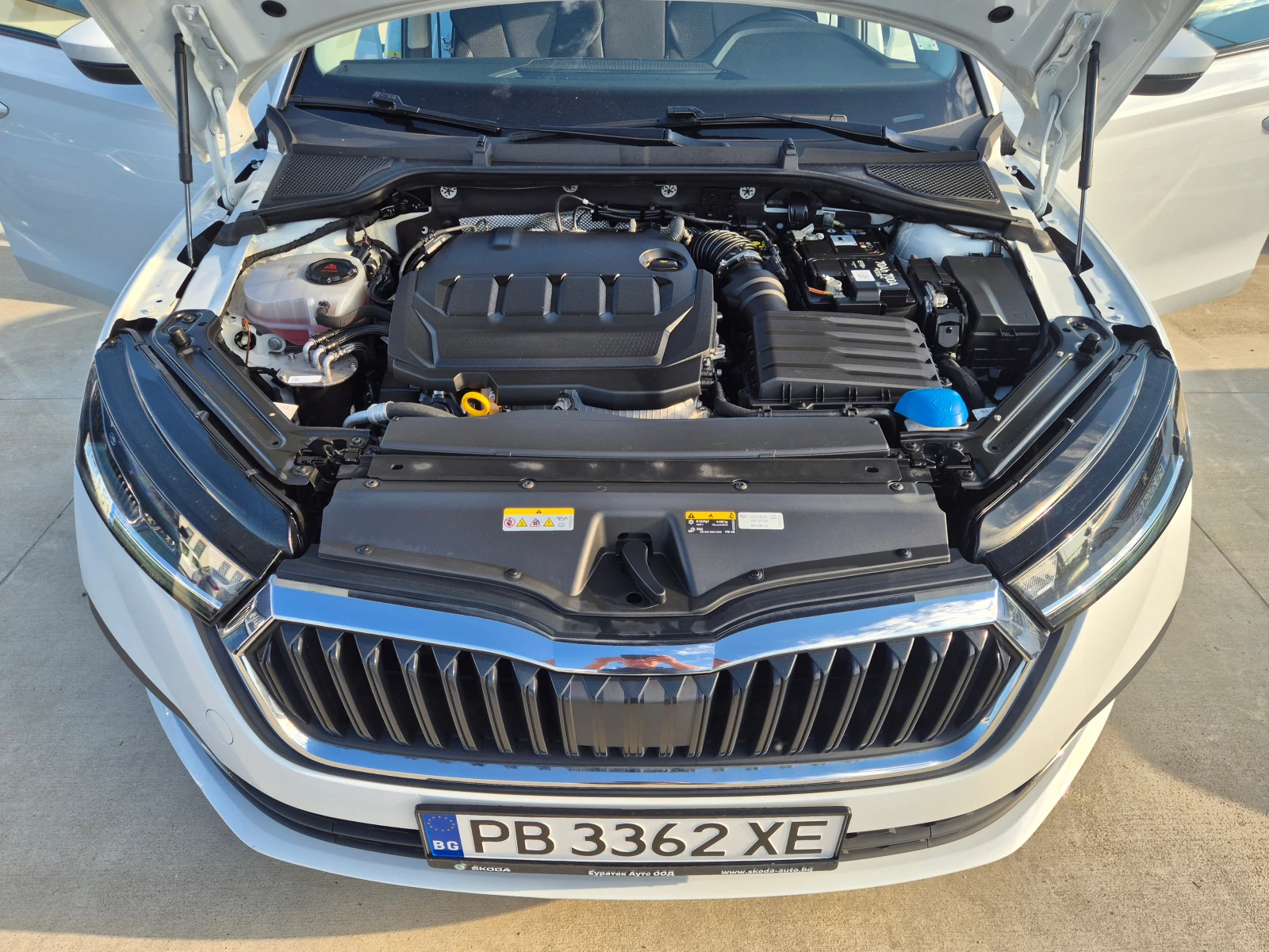 Skoda Octavia НОВ-2.0TDI А/Т, снимка 16 - Автомобили и джипове - 54691809
