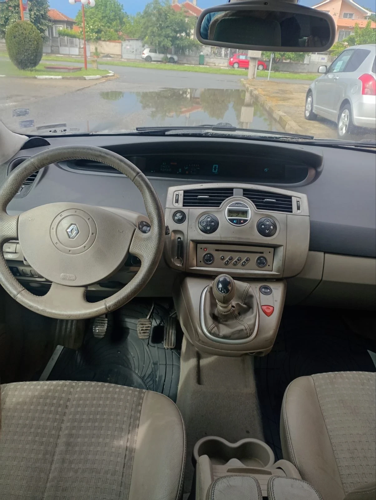 Renault Scenic 1.9 DCI, снимка 4 - Автомобили и джипове - 54768502