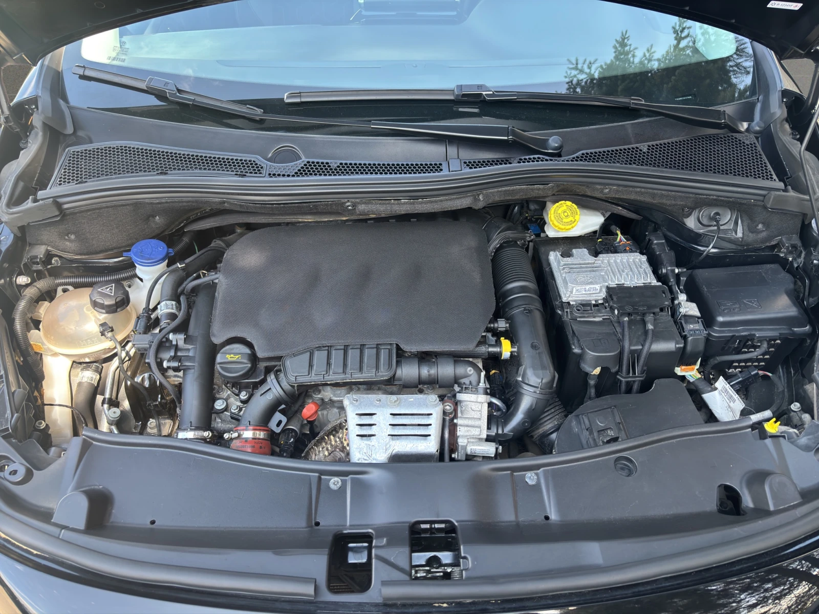 Peugeot 2008 ACTIVE 1.2 e-THP 110 EAT6 ������ 2 �. �������� | Mobile.bg � ����������� 14
