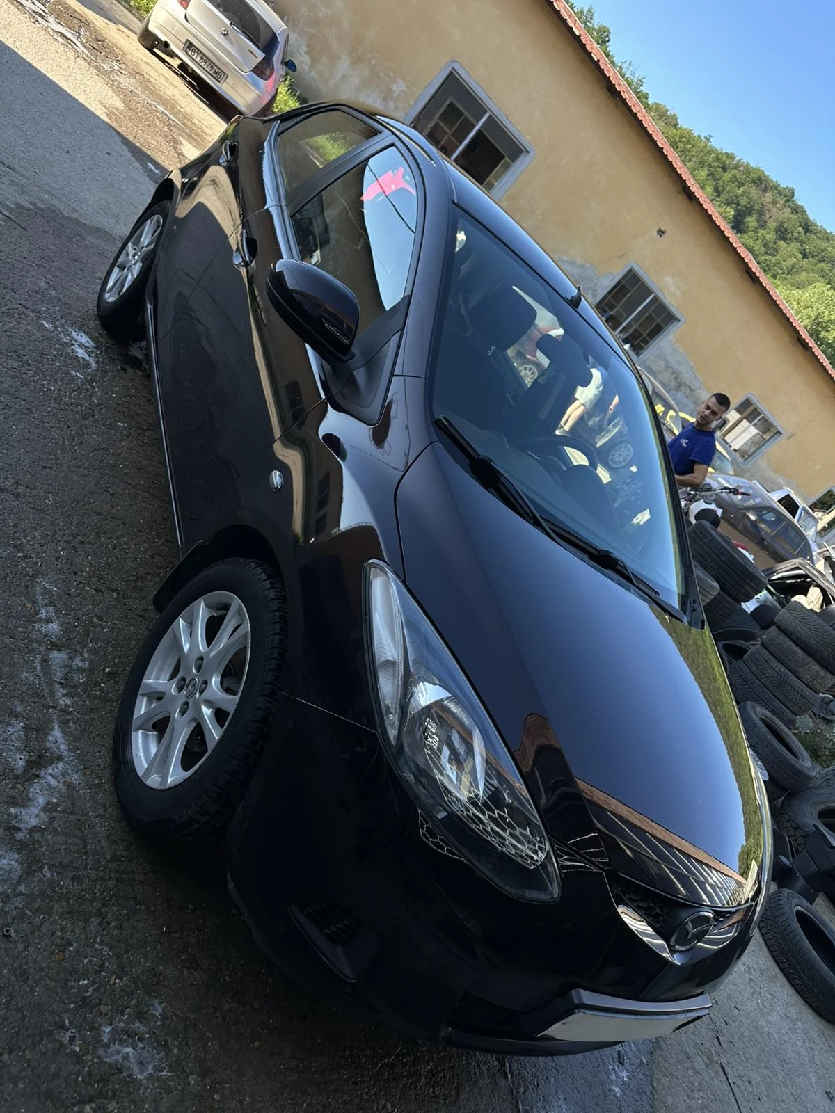 Mazda 2