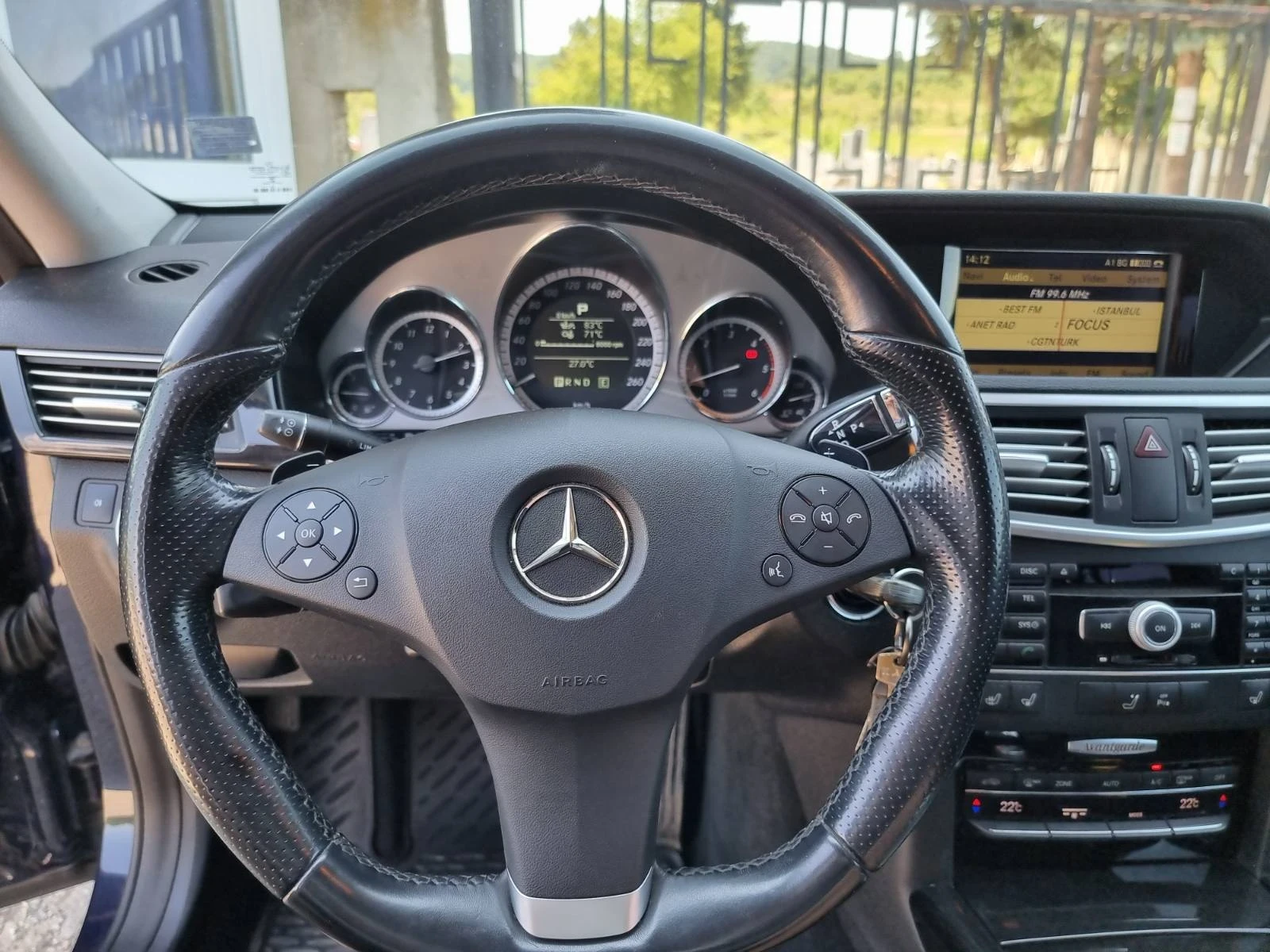Mercedes-Benz E 350, снимка 10 - Автомобили и джипове - 55278649