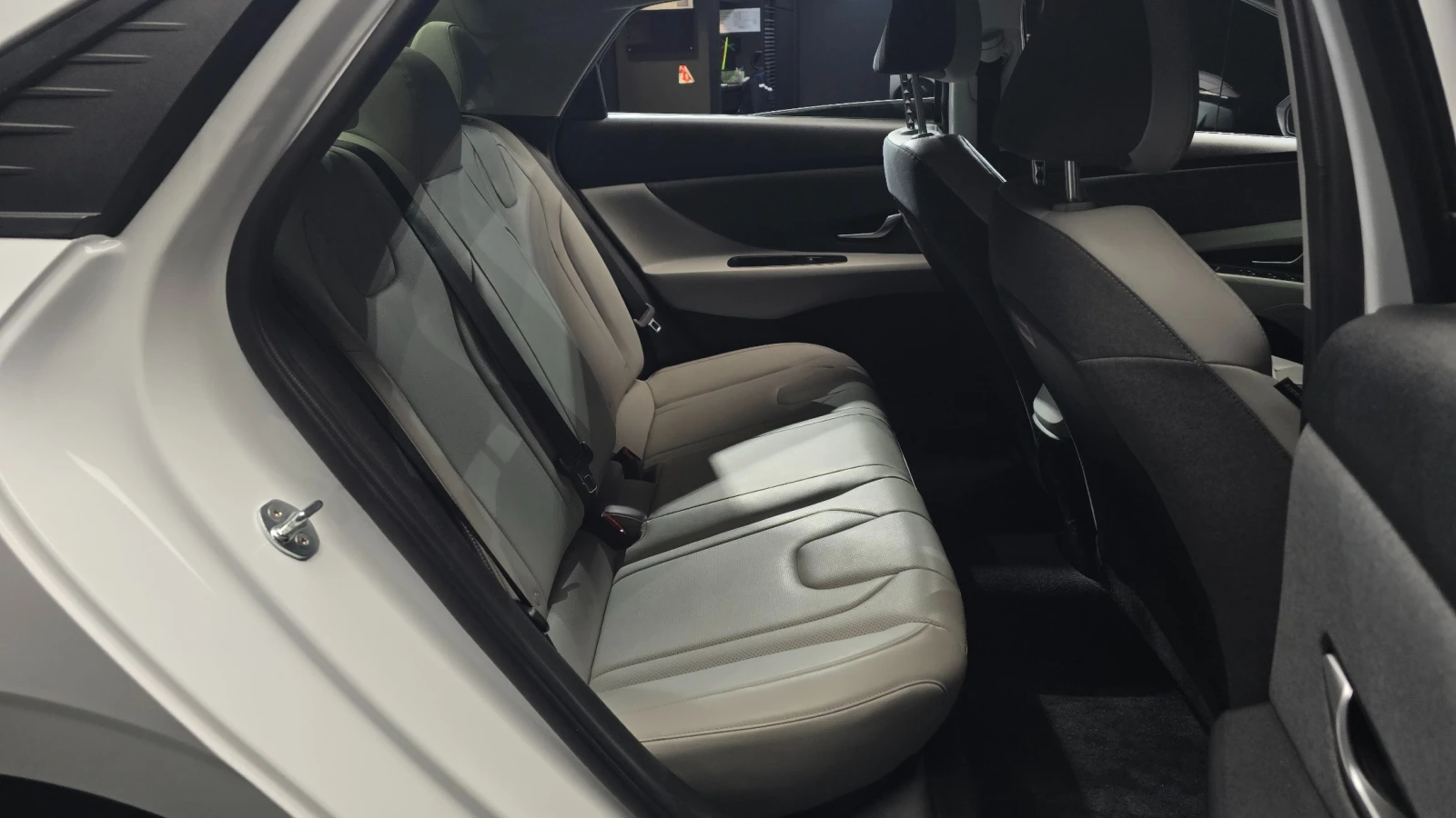 Hyundai Elantra AVANTE| ���������| ���� | LANE ASSIST| ���� �� �� | Mobile.bg � ����������� 14