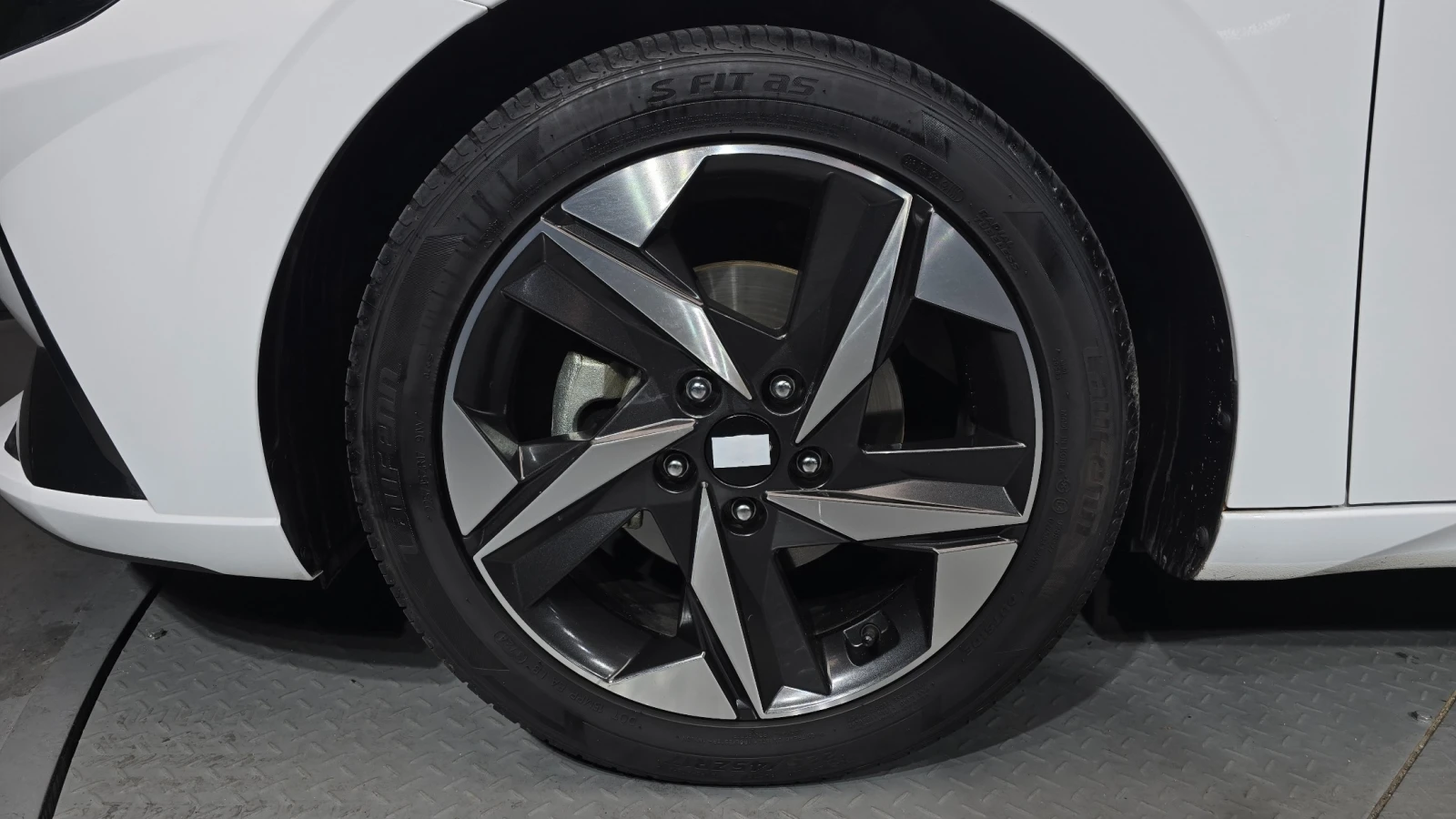 Hyundai Elantra AVANTE| ���������| ���� | LANE ASSIST| ���� �� �� | Mobile.bg � ����������� 6