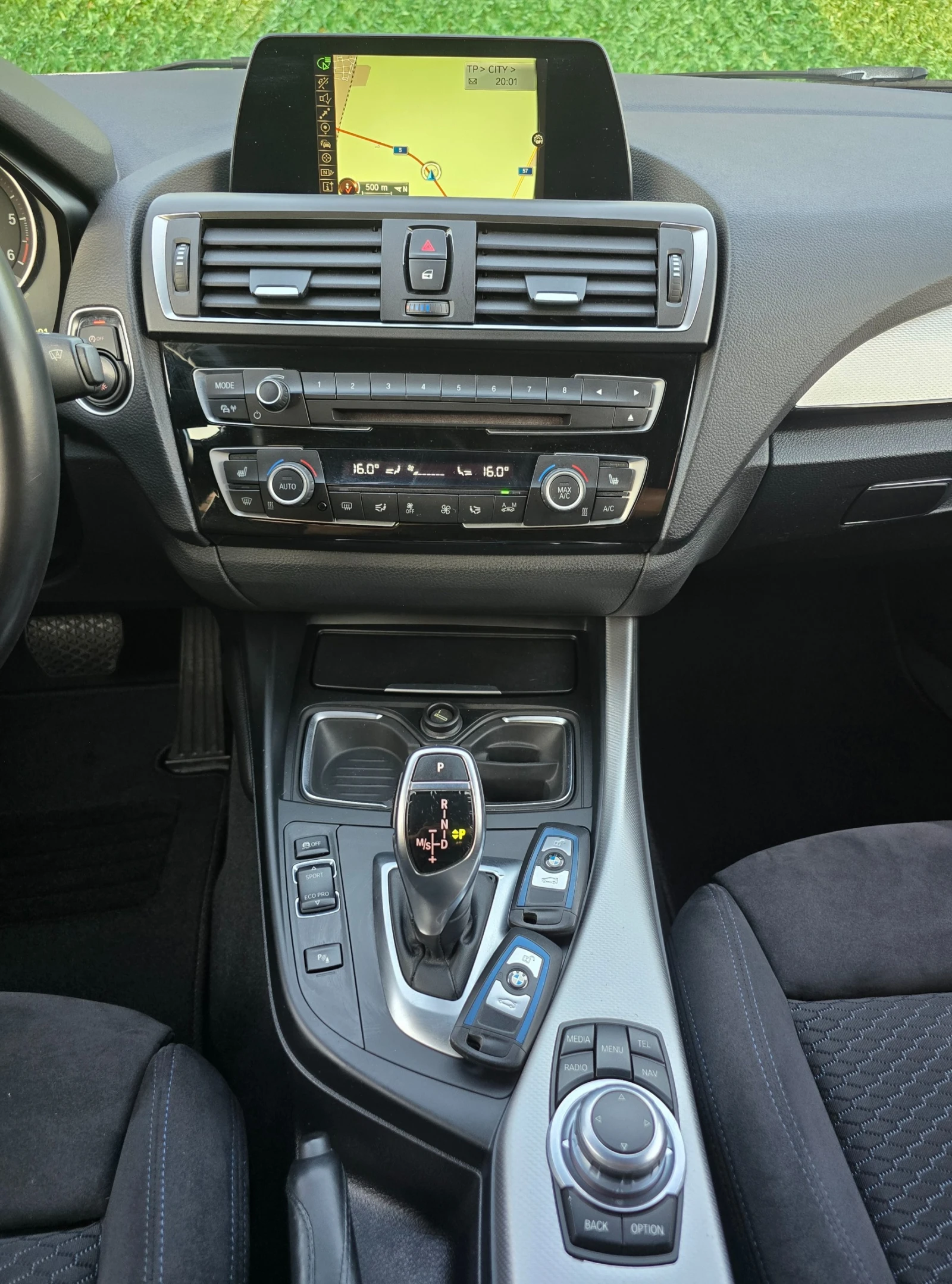 BMW 120 2.0D* 190кс* M-PACK* X-DRIVE, снимка 15 - Автомобили и джипове - 55468499