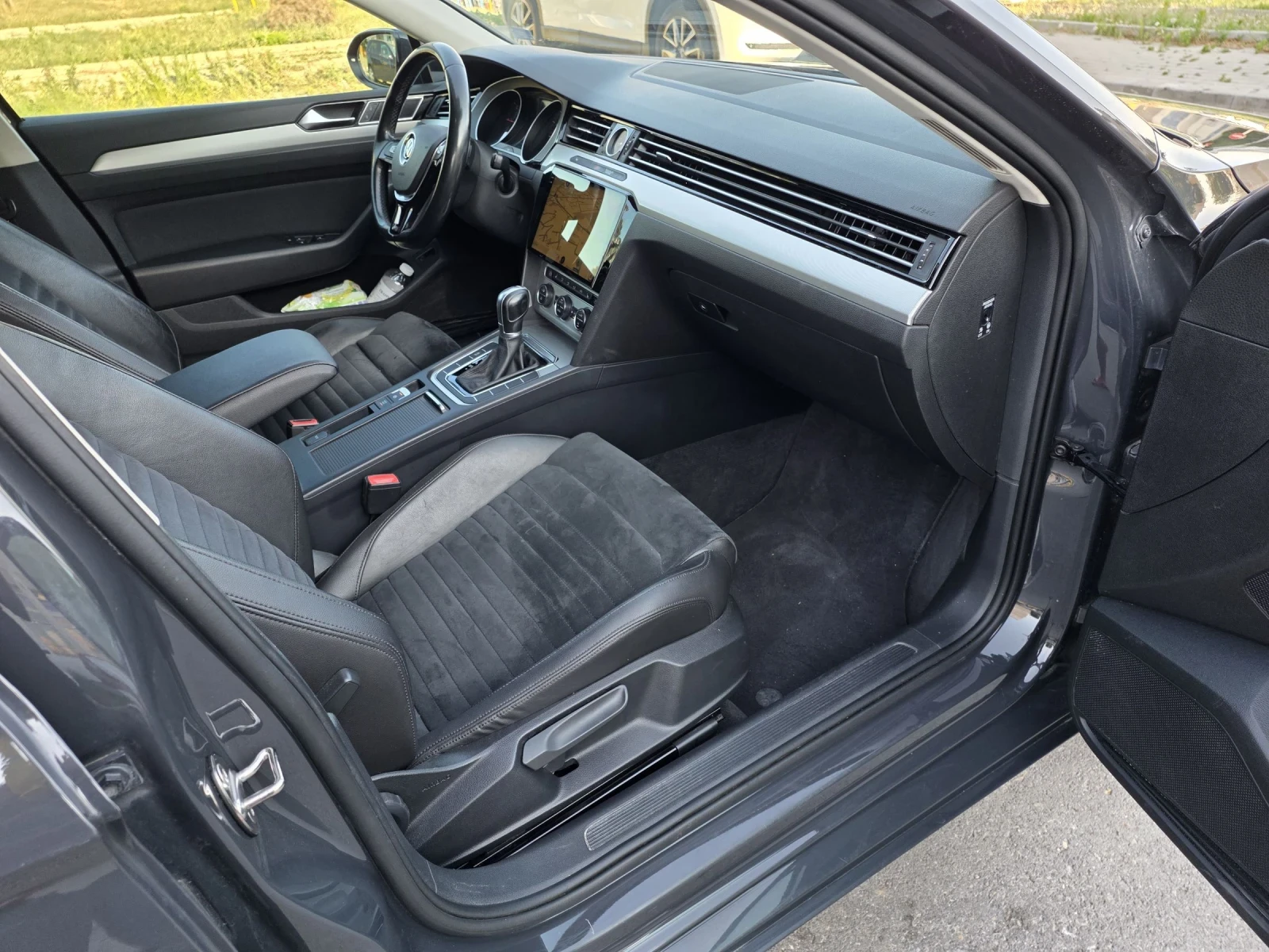 VW Passat 2.0 TDI 150кс. DSG, снимка 8 - Автомобили и джипове - 55480152